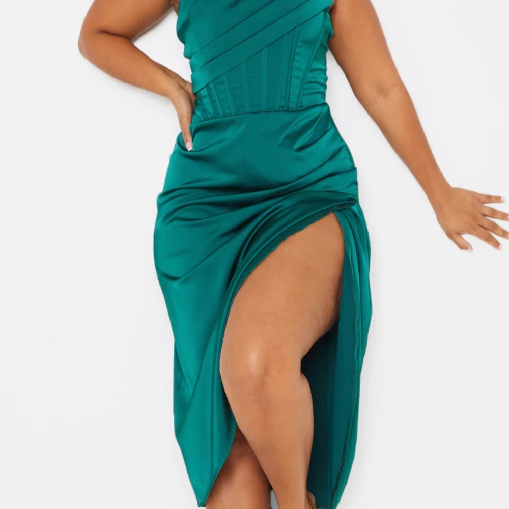 Plus Emerald Green Satin Drape Detail Side Split Midi Dress